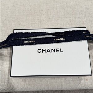CHANEL White and Black Gift Box